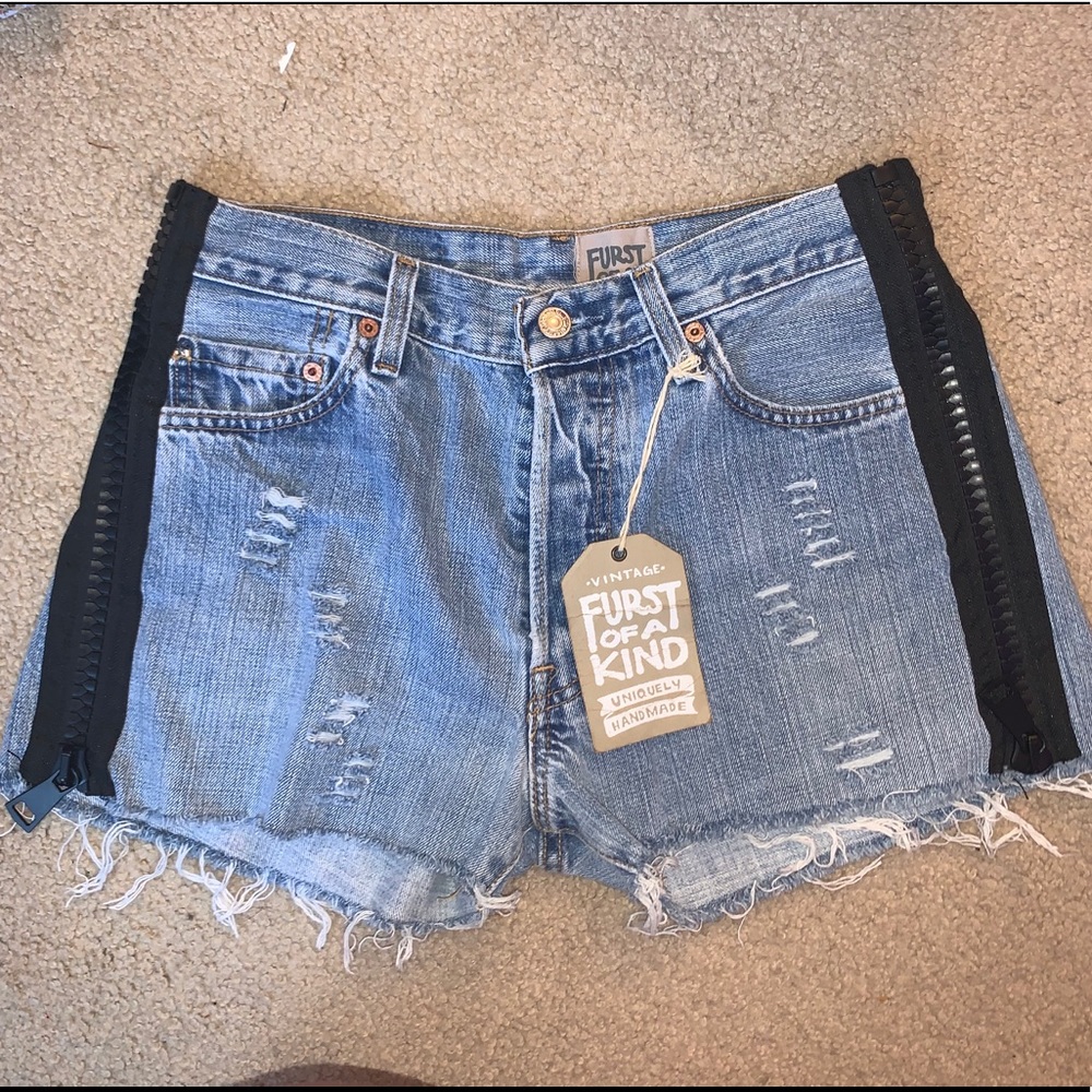 NWT LF Furst of a Kind Zip-Up Jean Shorts